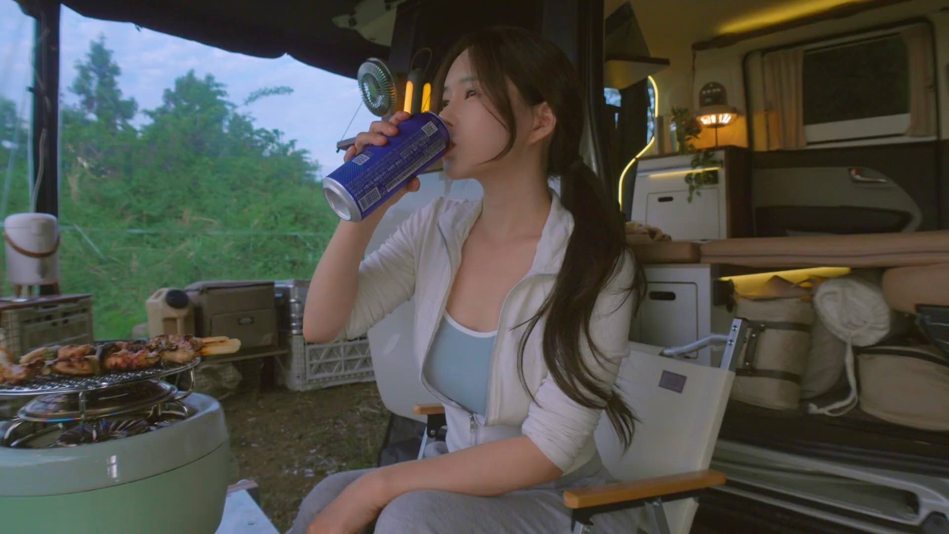 中马互免签证协定生效 厦门口岸出入忙